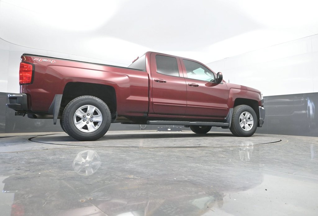 Used 2017 Chevrolet Silverado 1500 LT w/ All Star Edition AWD/4WD image 45