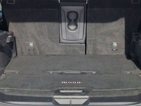 Used 2017 Nissan Rogue SV w/ Sun & Sound Touring Package image 37