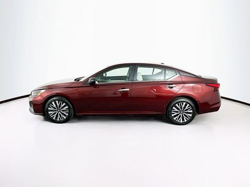 Used 2025 Nissan Altima 2.5 SV image 4