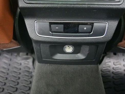 Used 2020 Audi Q5 2.0T Premium w/ Convenience Package image 19