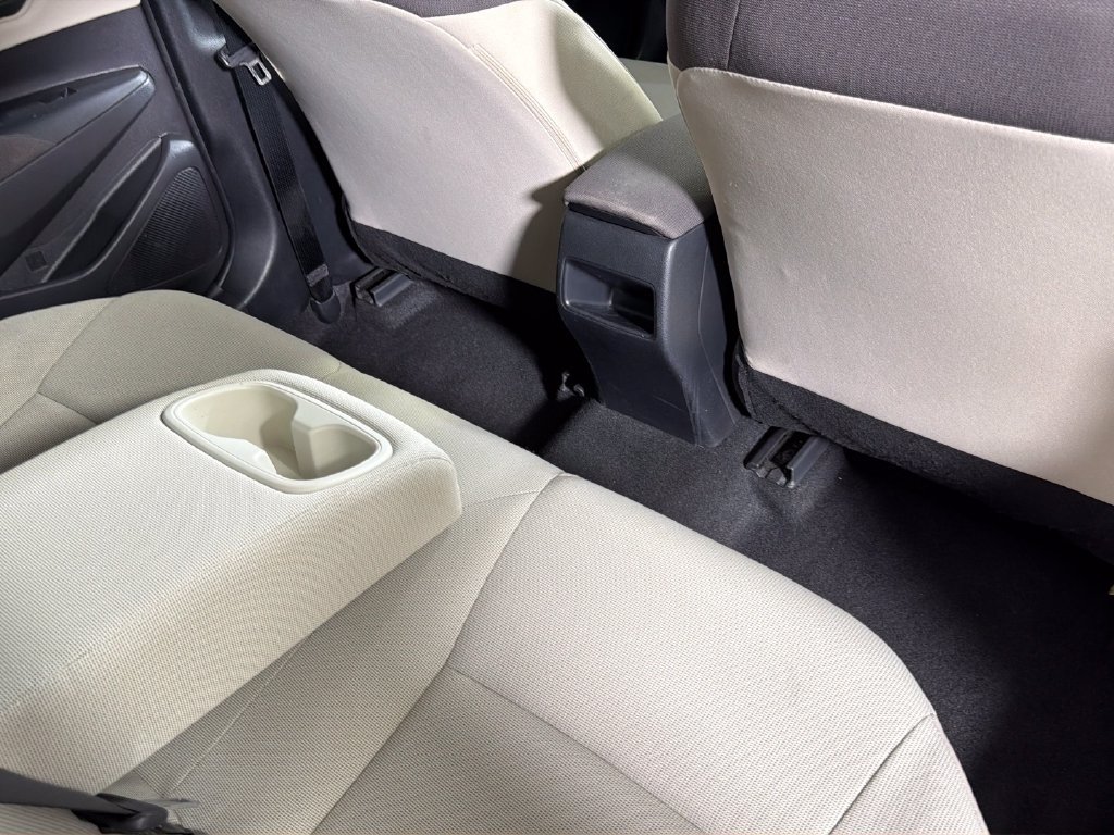 Used 2021 Toyota Corolla LE FWD image 30