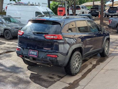 Used 2015 Jeep Cherokee Trailhawk w/ Cold Weather Group AWD/4WD image 5