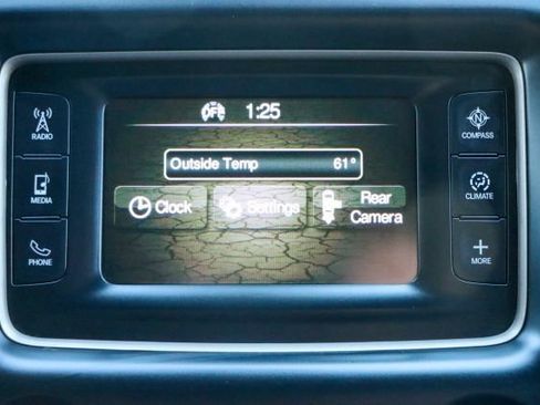 Used 2017 Jeep Grand Cherokee Limited image 37