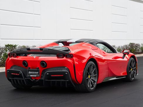 Used 2024 Ferrari SF90 Spider image 22