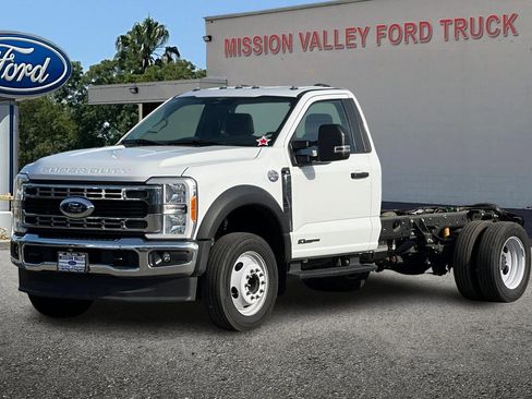 New 2023 Ford F450 XL w/ XL Chrome Package image 8
