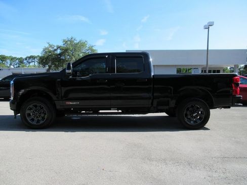 Used 2023 Ford F350 Lariat w/ Sport Appearance Package AWD/4WD image 4