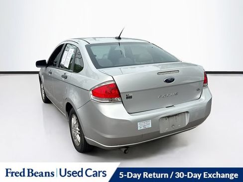 Used 2011 Ford Focus SE w/ 201A Rapid Spec Order Code FWD image 6