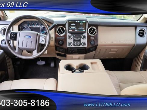 Used 2014 Ford F250 Lariat w/ Lariat Interior Package image 2