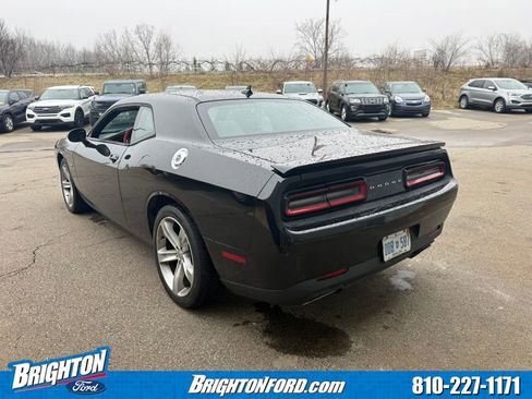 Used 2015 Dodge Challenger R/T w/ Quick Order Package 28B R/T RWD image 5