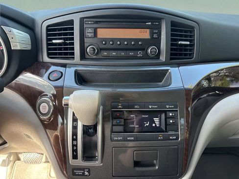 Used 2014 Nissan Quest S FWD image 25