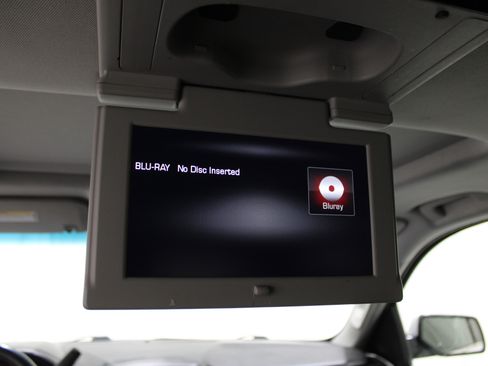 Used 2016 GMC Yukon SLT w/ Open Road Package image 24