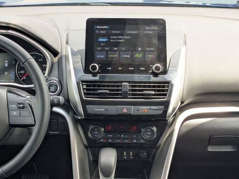 Used 2022 Mitsubishi Eclipse Cross SE FWD image 17