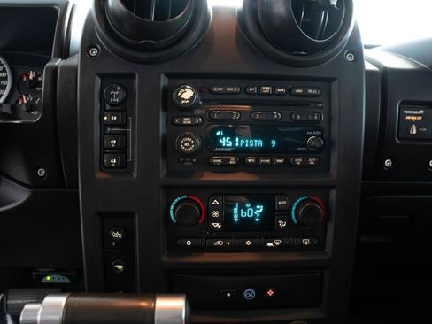 Used 2005 HUMMER H2 w/ Preferred Equipment Group AWD/4WD image 19