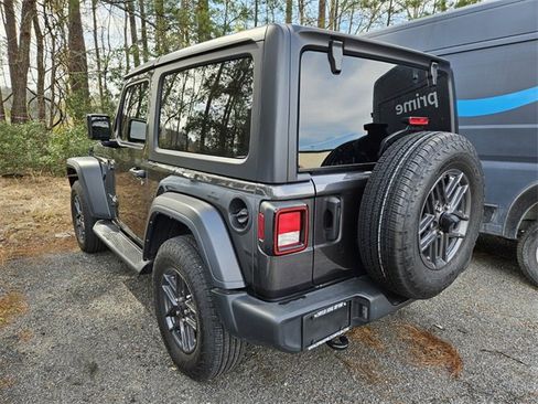 Used 2024 Jeep Wrangler Sport S image 10