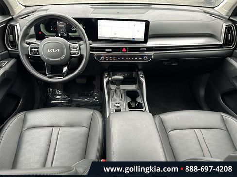 Certified 2025 Kia Sorento S AWD/4WD image 13