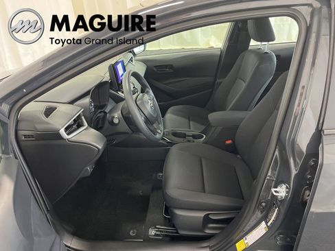 Used 2024 Toyota Corolla LE FWD image 1
