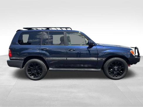 Used 2004 Toyota Land Cruiser w/ Convenience Pkg AWD/4WD image 6