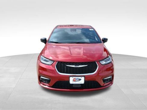 New 2026 Chrysler Pacifica Select AWD/4WD image 8