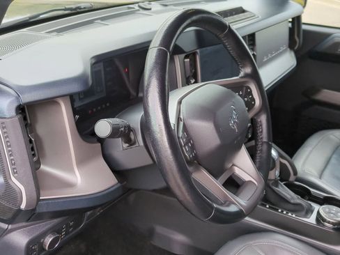 Used 2022 Ford Bronco Outer Banks w/ Sasquatch Package AWD/4WD image 10