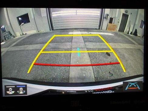 Used 2022 Toyota Corolla Cross XLE image 29