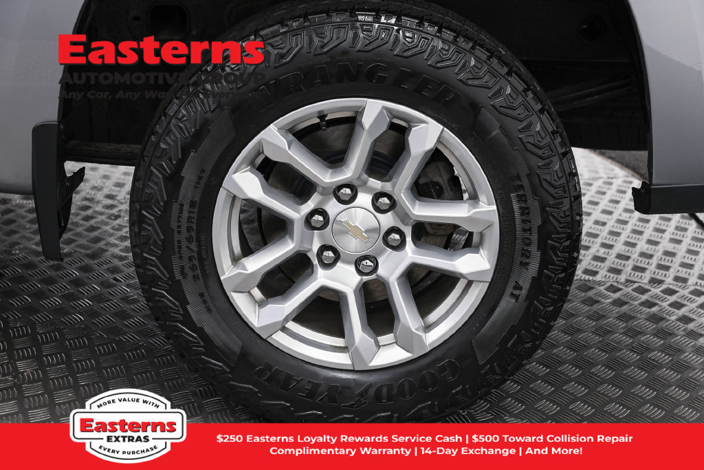 Used 2024 Chevrolet Silverado 1500 LT AWD/4WD image 36