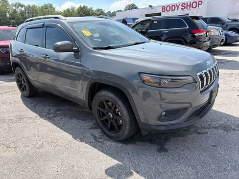Used 2021 Jeep Cherokee Latitude Lux AWD/4WD image 3