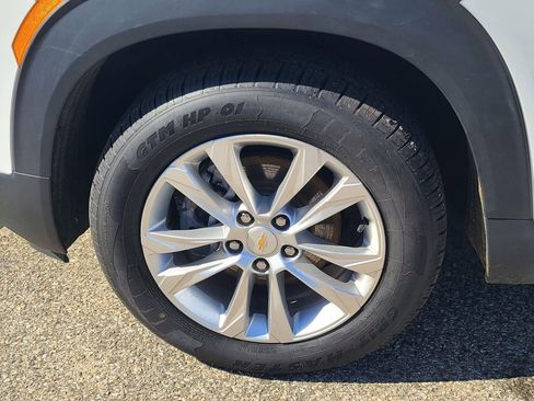 Used 2023 Chevrolet TrailBlazer LS image 31