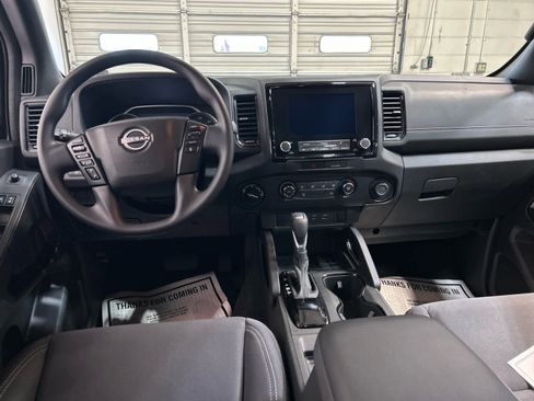 Used 2023 Nissan Frontier SV w/ Midnight Edition Package AWD/4WD image 4