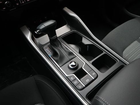 New 2025 Kia Sorento LX FWD image 9