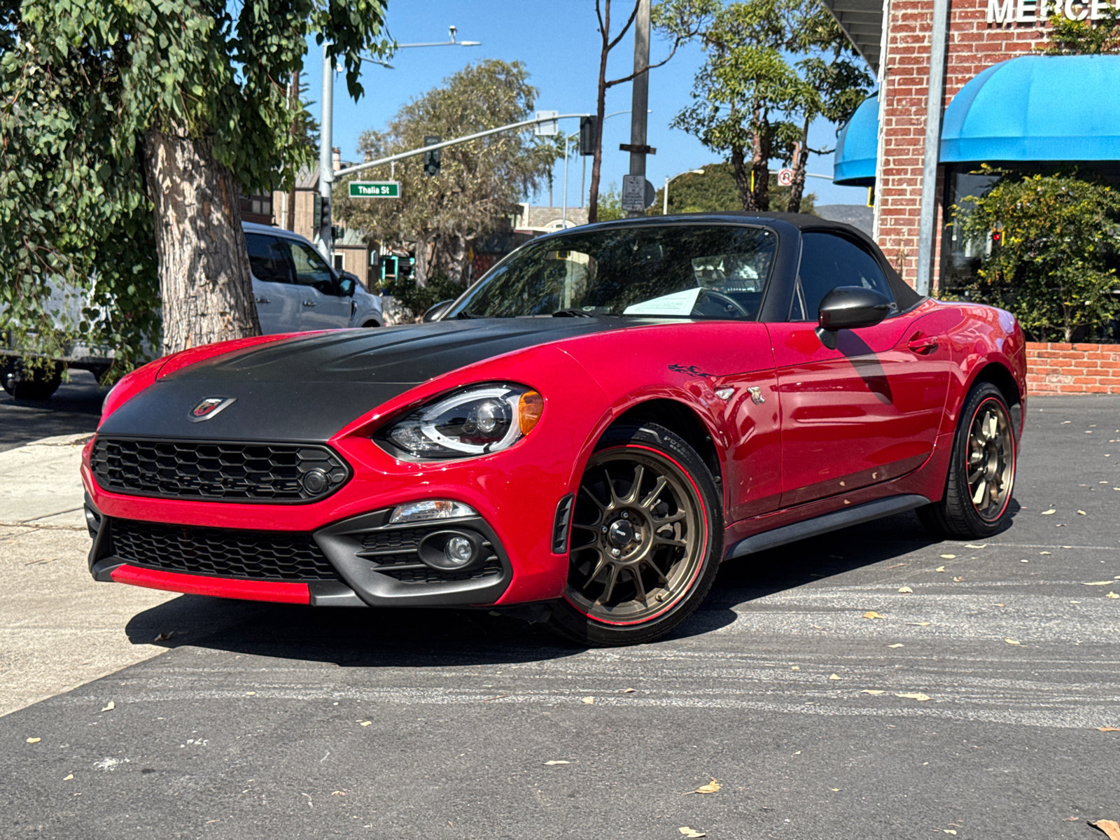 Used 2017 FIAT 124 Spider Abarth RWD image 2