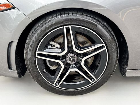 Used 2020 Mercedes-Benz A 220 image 31