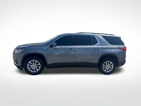 Used 2020 Chevrolet Traverse LT FWD image 2
