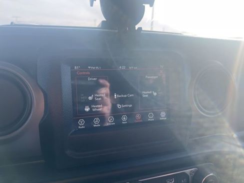 Used 2023 Jeep Wrangler Willys image 15