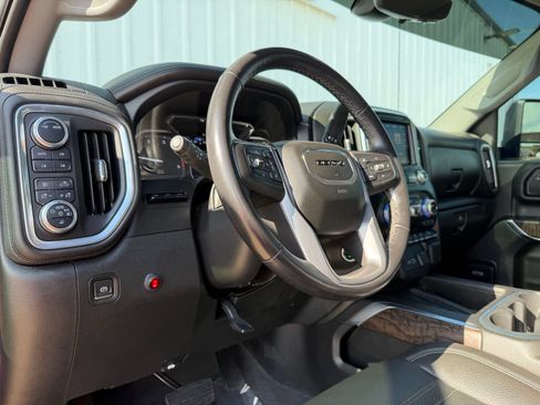 Used 2021 GMC Sierra 2500 Denali w/ Denali Ultimate Package AWD/4WD image 14
