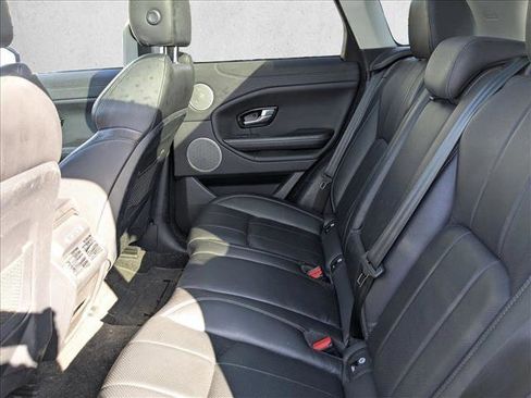 Used 2017 Land Rover Range Rover Evoque SE Premium image 18