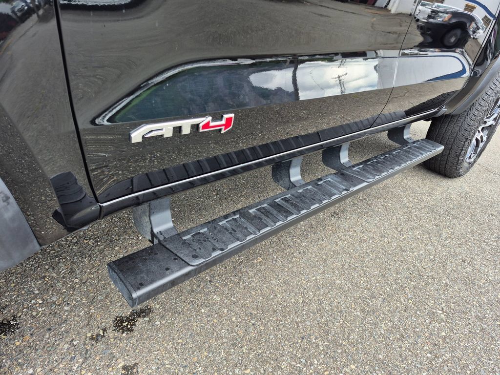 Used 2023 GMC Canyon AT4 AWD/4WD image 10