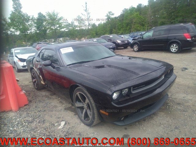 Used 2014 Dodge Challenger R/T Plus RWD image 1