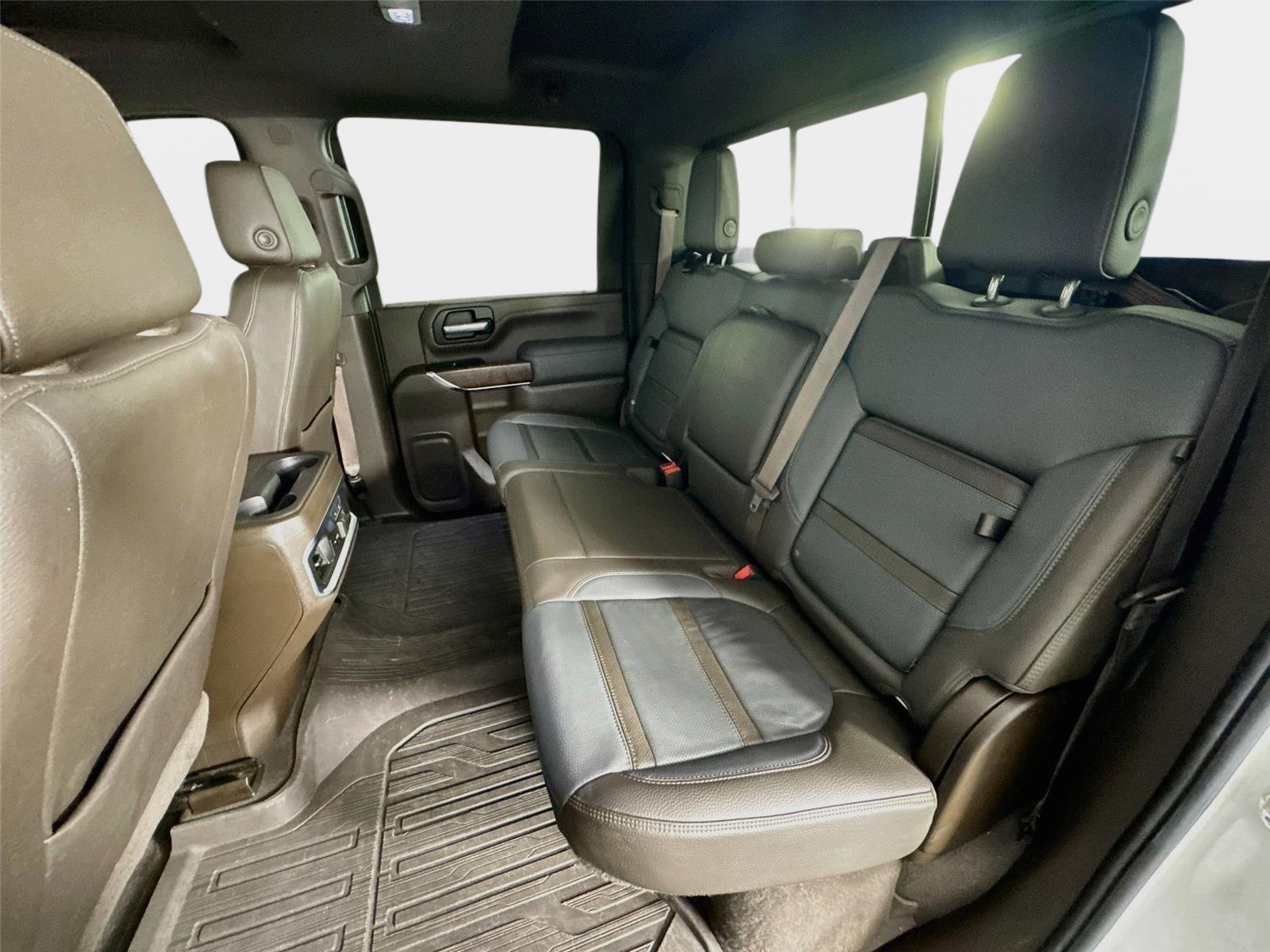 Used 2021 GMC Sierra 3500 Denali w/ Denali Ultimate Package AWD/4WD image 24