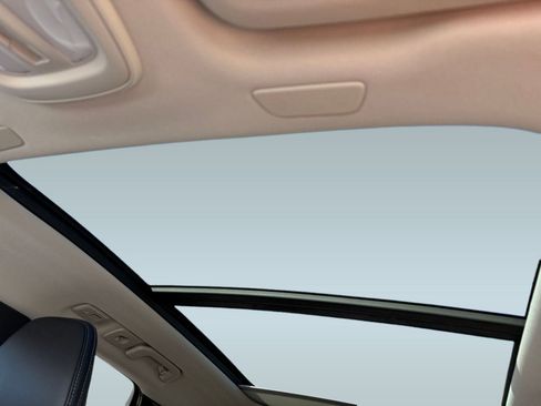 Certified 2023 Volvo XC60 B5 Ultimate w/ Protection Package Premier image 16