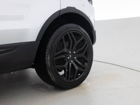 Used 2017 Land Rover Range Rover Evoque SE image 20