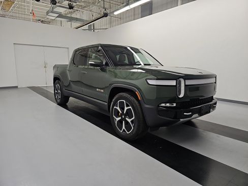 Used 2022 Rivian R1T Adventure image 7