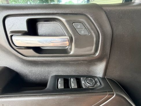 Used 2023 Chevrolet Silverado 1500 W/T w/ WT Value Package AWD/4WD image 24