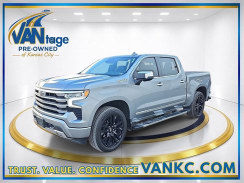 Used 2024 Chevrolet Silverado 1500 High Country w/ Technology Package image 1