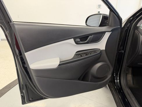 Used 2023 Hyundai Kona SEL image 23