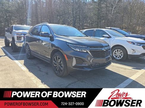 Used 2023 Chevrolet Equinox RS image 3