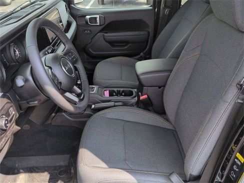 New 2025 Jeep Gladiator Sport image 12