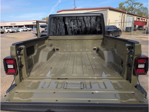 New 2026 Jeep Gladiator Willys image 37