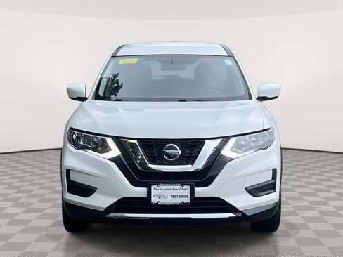 Used 2018 Nissan Rogue S AWD/4WD image 2