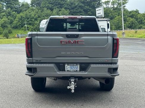 Used 2025 GMC Sierra 2500 AT4 w/ AT4 Premium Plus Package AWD/4WD image 6