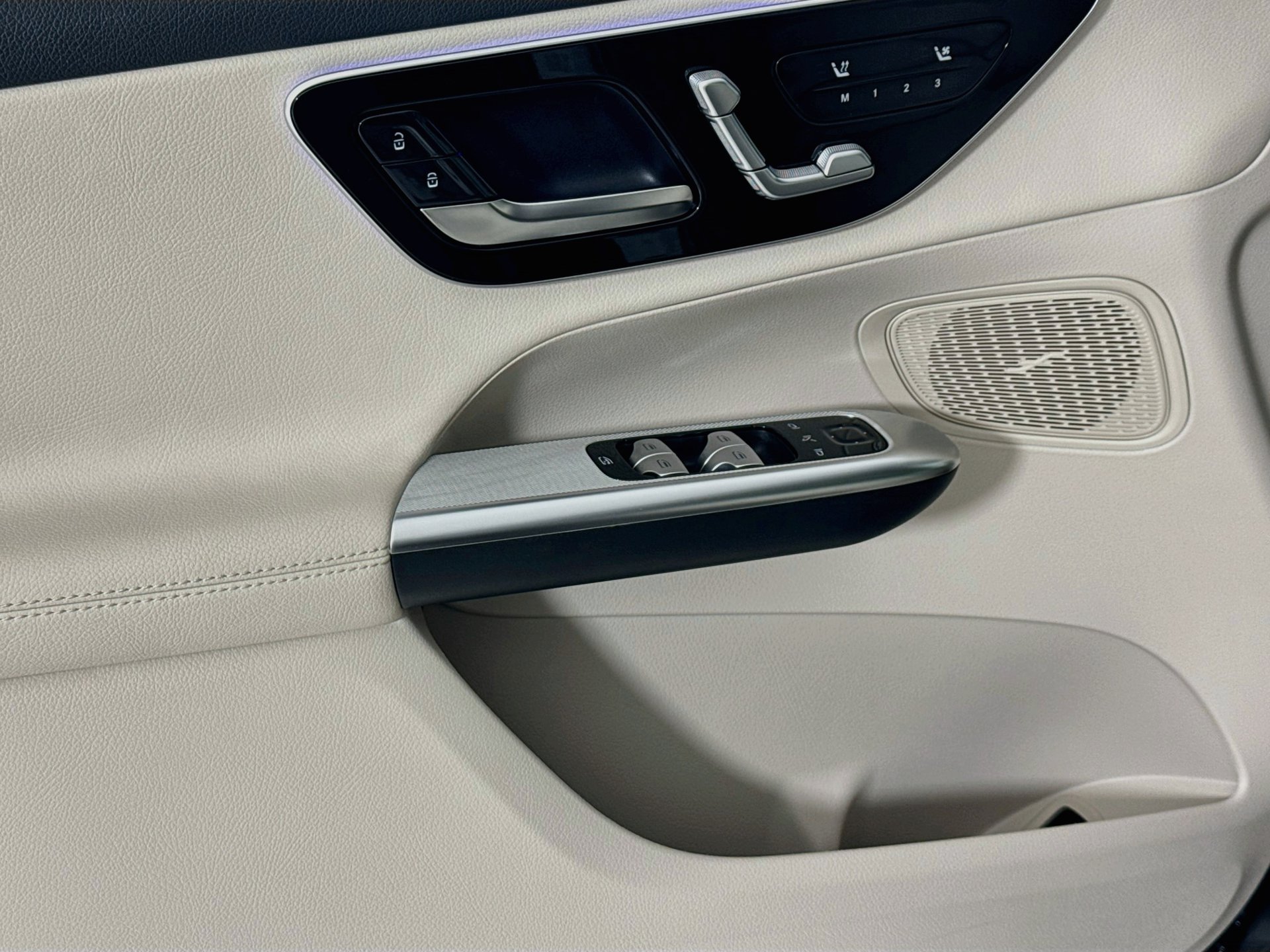 Certified 2026 Mercedes-Benz GLC 300 4MATIC image 18